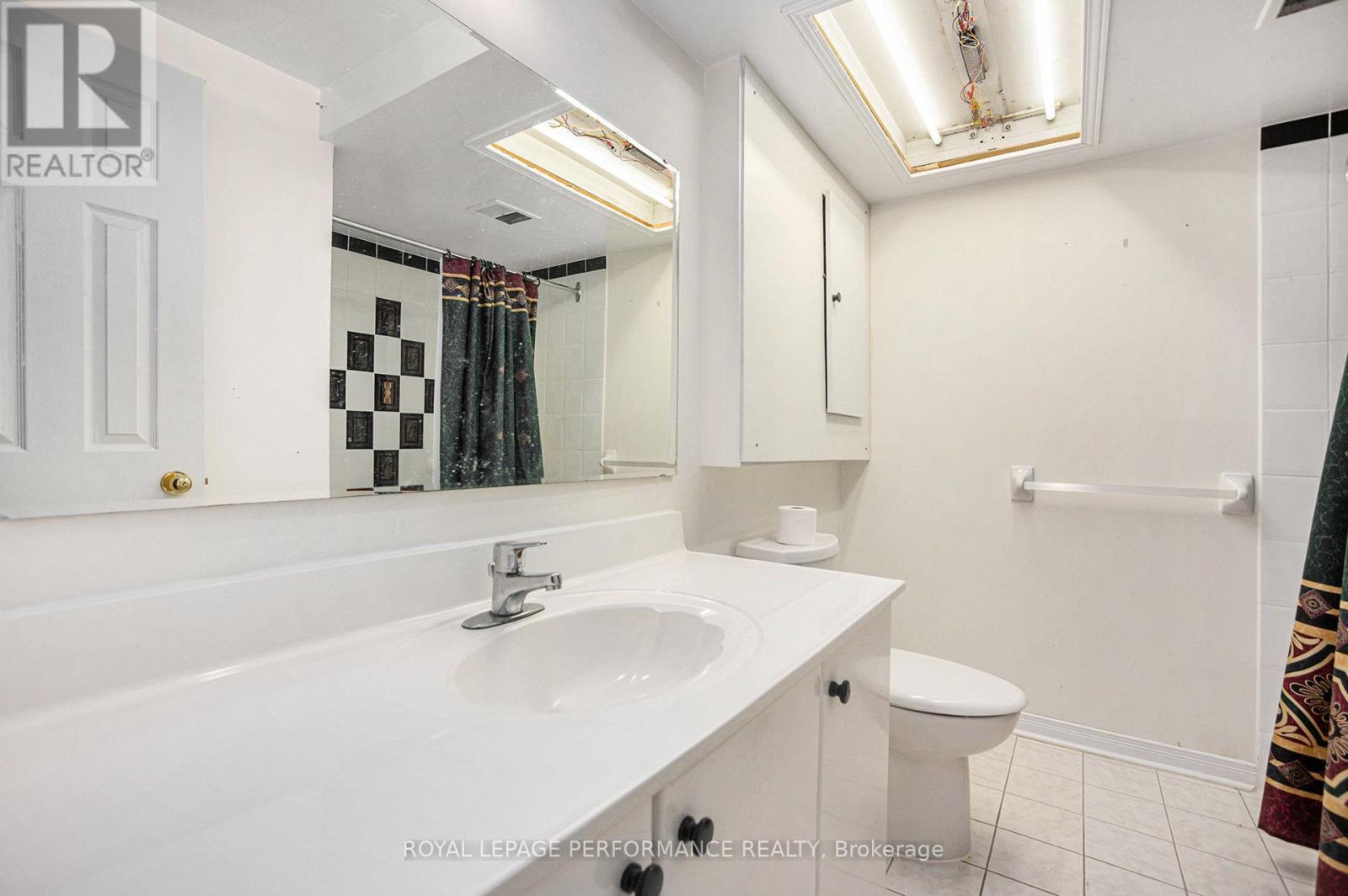 3 Four Seasons Drive, Ottawa, Ontario  K2E 7P7 - Photo 25 - X12194492