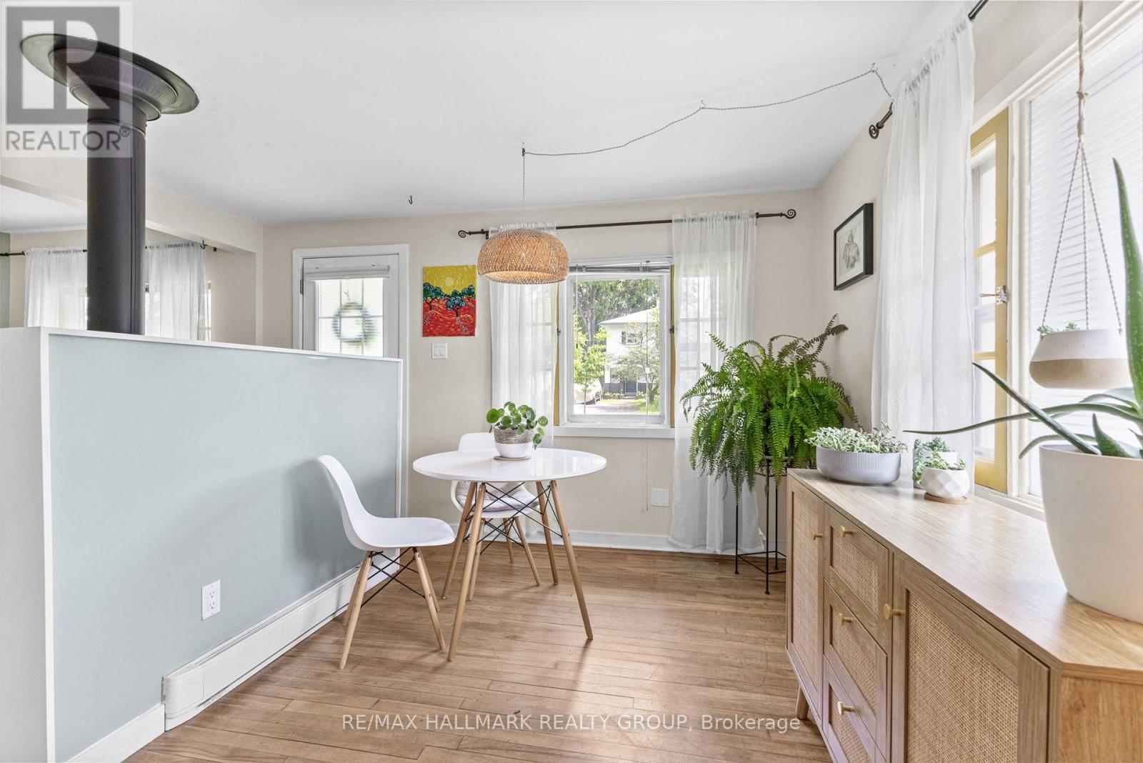 44 Kempster Avenue, Ottawa, Ontario  K2B 6M1 - Photo 14 - X12194503
