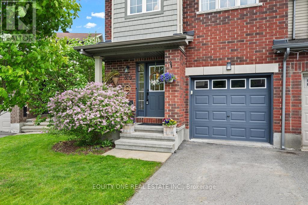 609 Gazebo Street, Ottawa, Ontario  K4M 0B5 - Photo 3 - X12194534