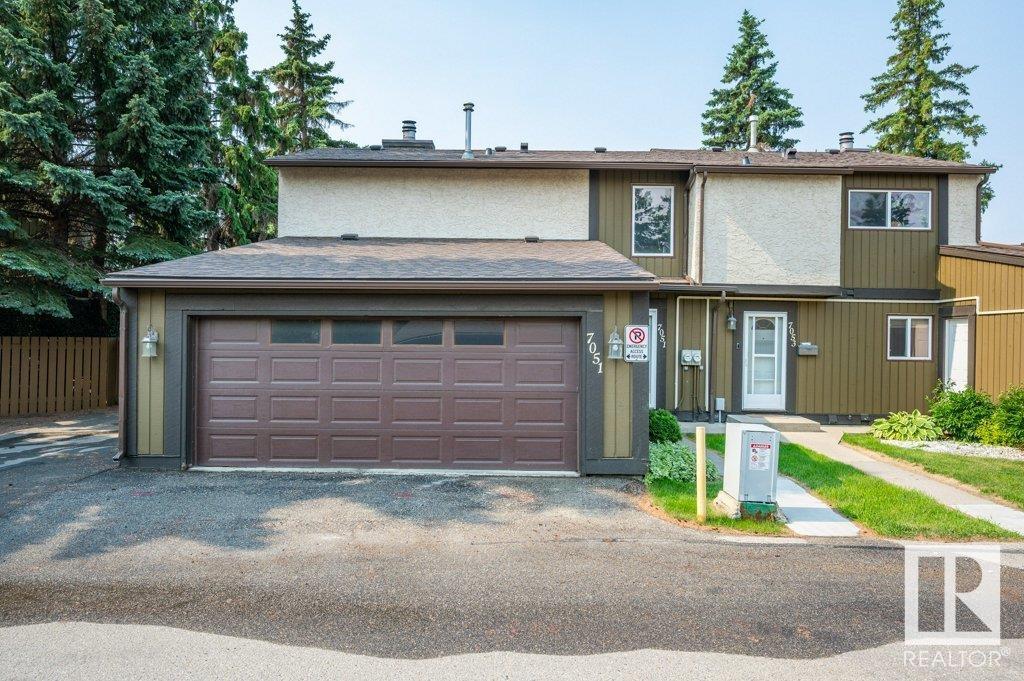 7051 32 Av Nw, Edmonton, Alberta  T6K 2K9 - Photo 1 - E4440217