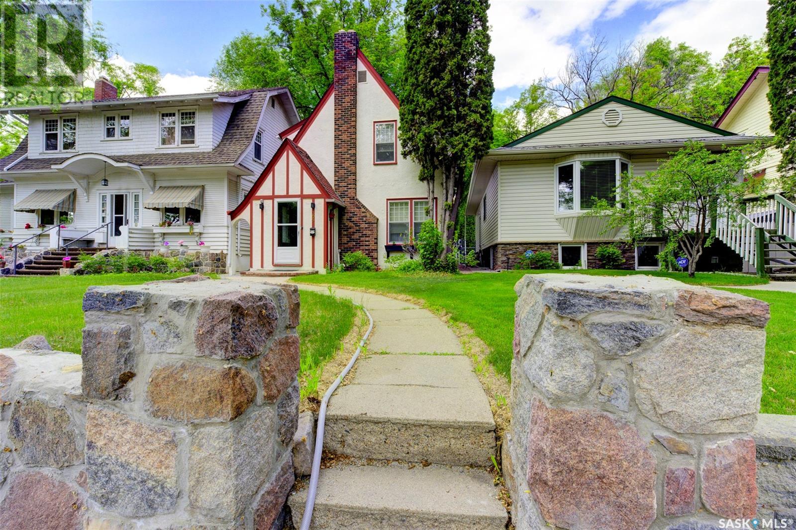 Property at 305 Main STREET image 2