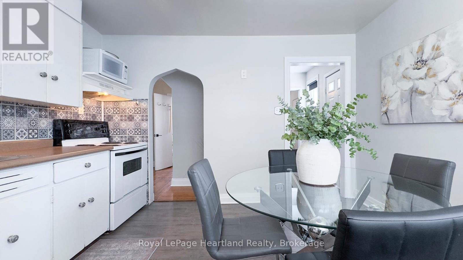 305 Mary Street, Goderich, Ontario  N7A 3B3 - Photo 14 - X12046399