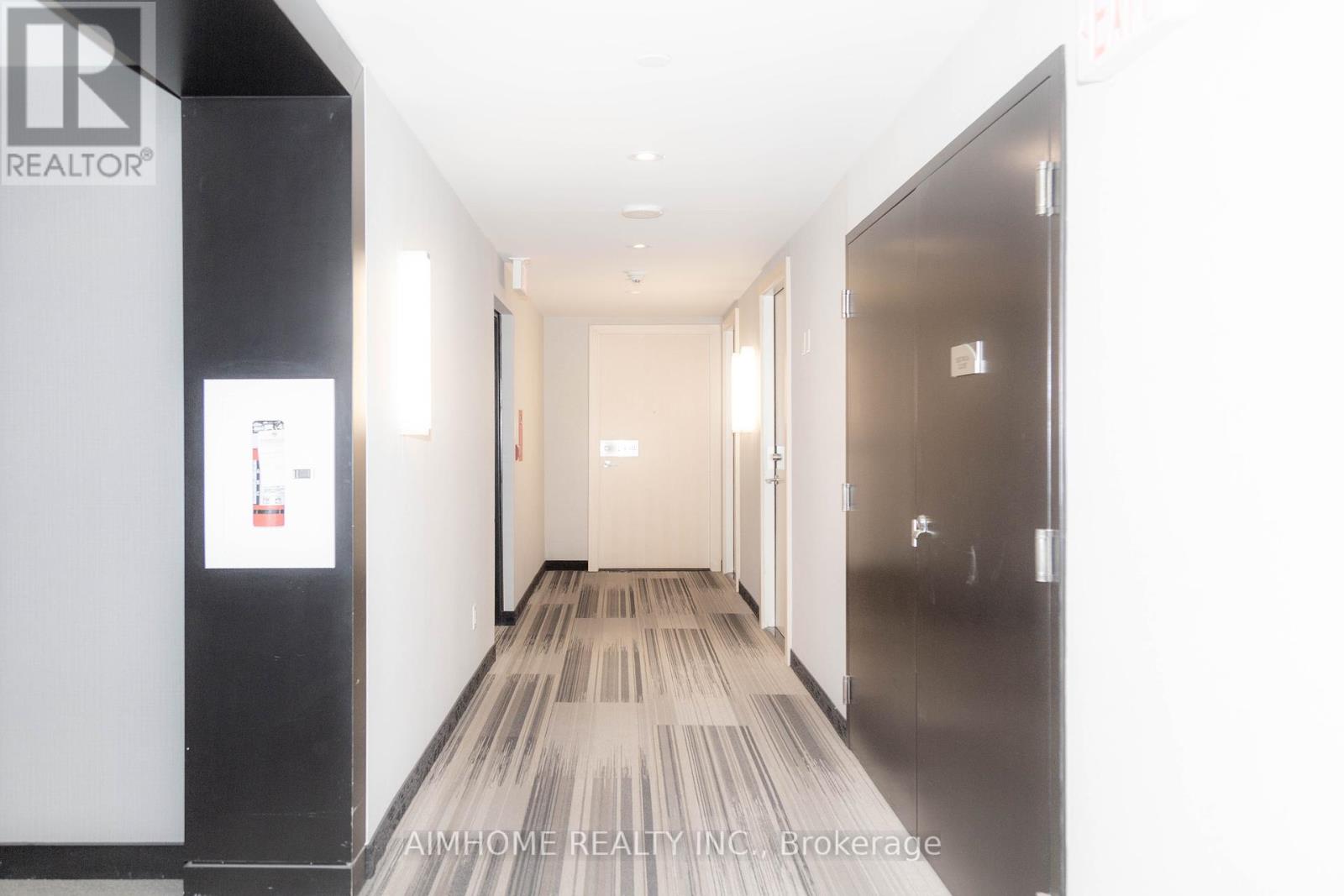 2101 - 30 Roehampton Avenue, Toronto, Ontario  M4P 0B9 - Photo 2 - C12194462