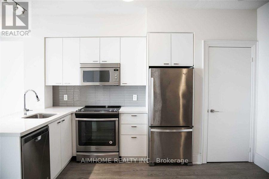 2101 - 30 Roehampton Avenue, Toronto, Ontario  M4P 0B9 - Photo 5 - C12194462