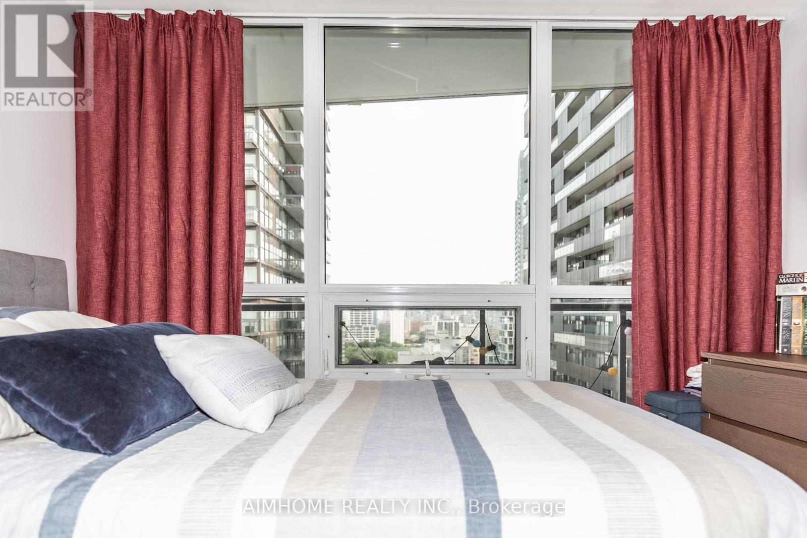 2101 - 30 Roehampton Avenue, Toronto, Ontario  M4P 0B9 - Photo 9 - C12194462