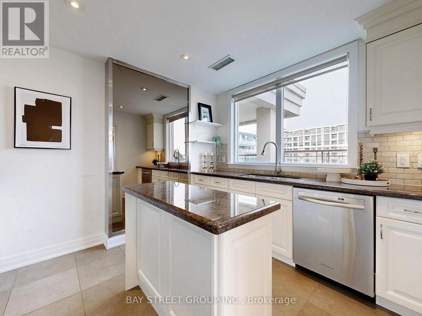 705 - 23 Rean Drive, Toronto (Bayview Village), Ontario  M2K 0A5 - Photo 15 - C12194468