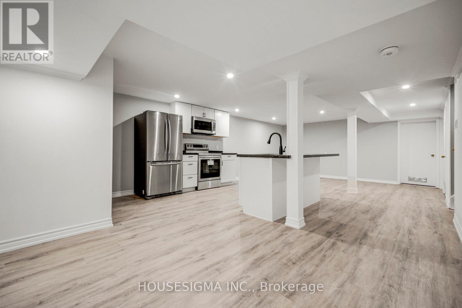 Lower - 4 Park Glen Drive, Toronto, Ontario  M3B 1K3 - Photo 3 - C12194509