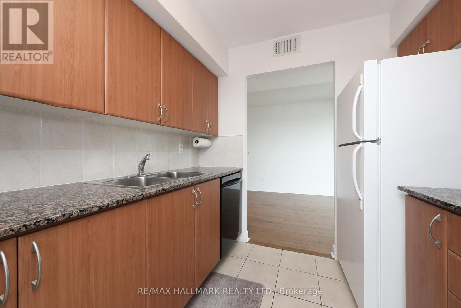 1906 - 35 Bales Avenue, Toronto, Ontario  M2N 7L7 - Photo 8 - C12194528