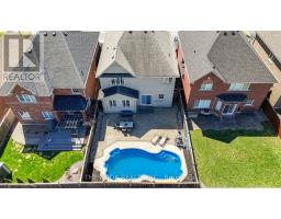 586 FAIRGLEN AVENUE, Oshawa, Ontario
