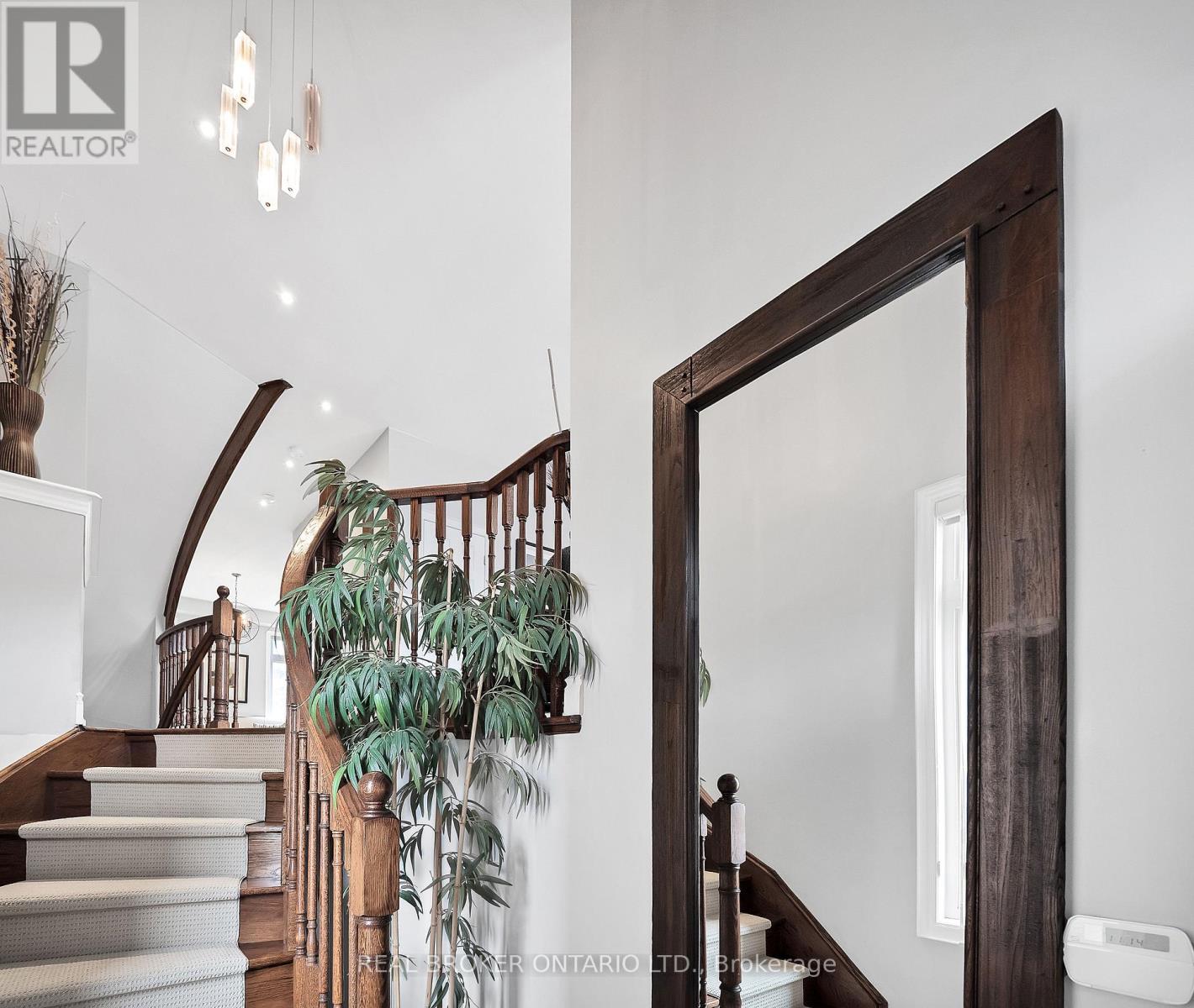 31 Mastwood Crescent, Toronto (Rouge), Ontario  M1C 0B3 - Photo 4 - E12194554