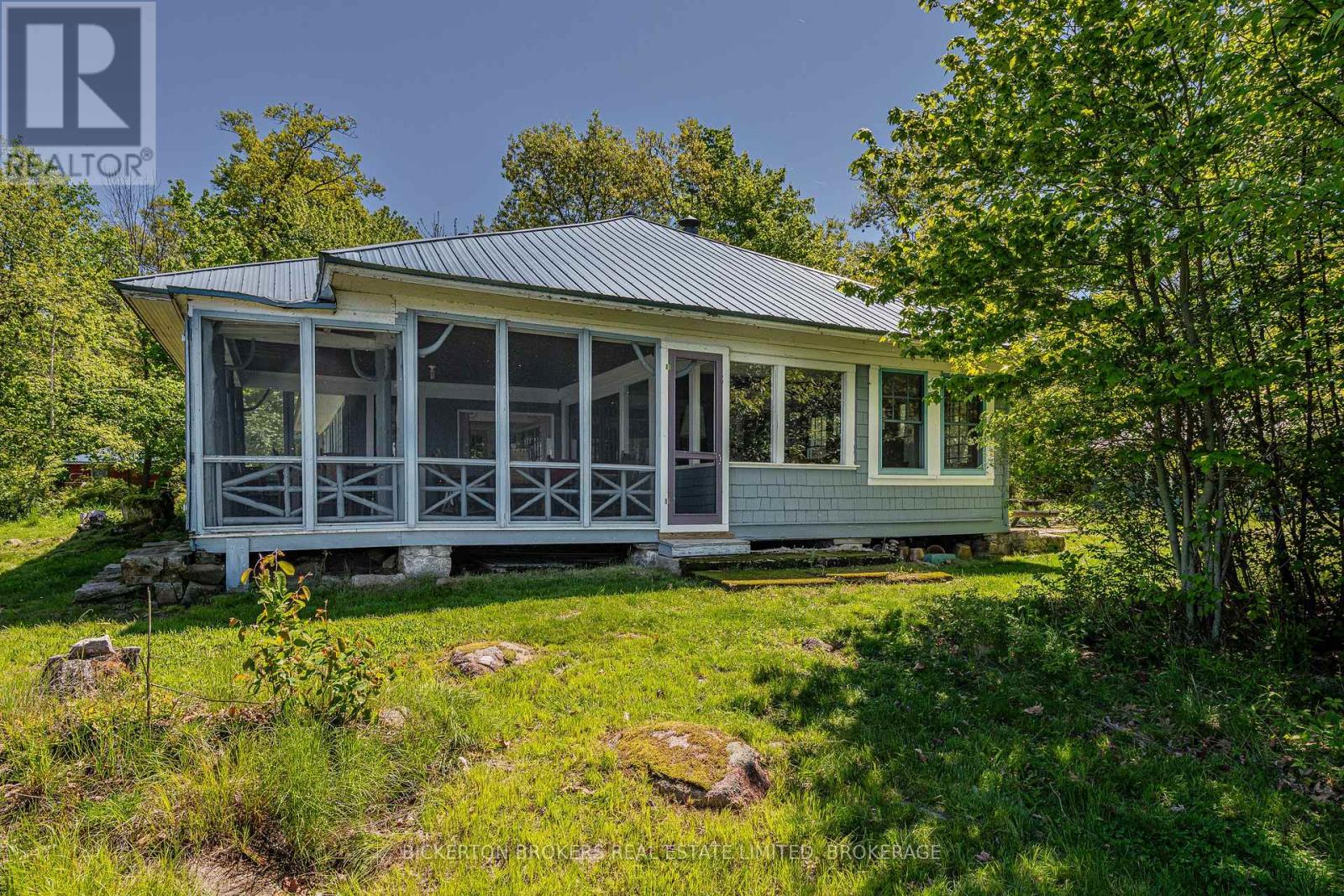16 Hay Island, Leeds And The Thousand Islands, Ontario  K0E 1L0 - Photo 12 - X12194638