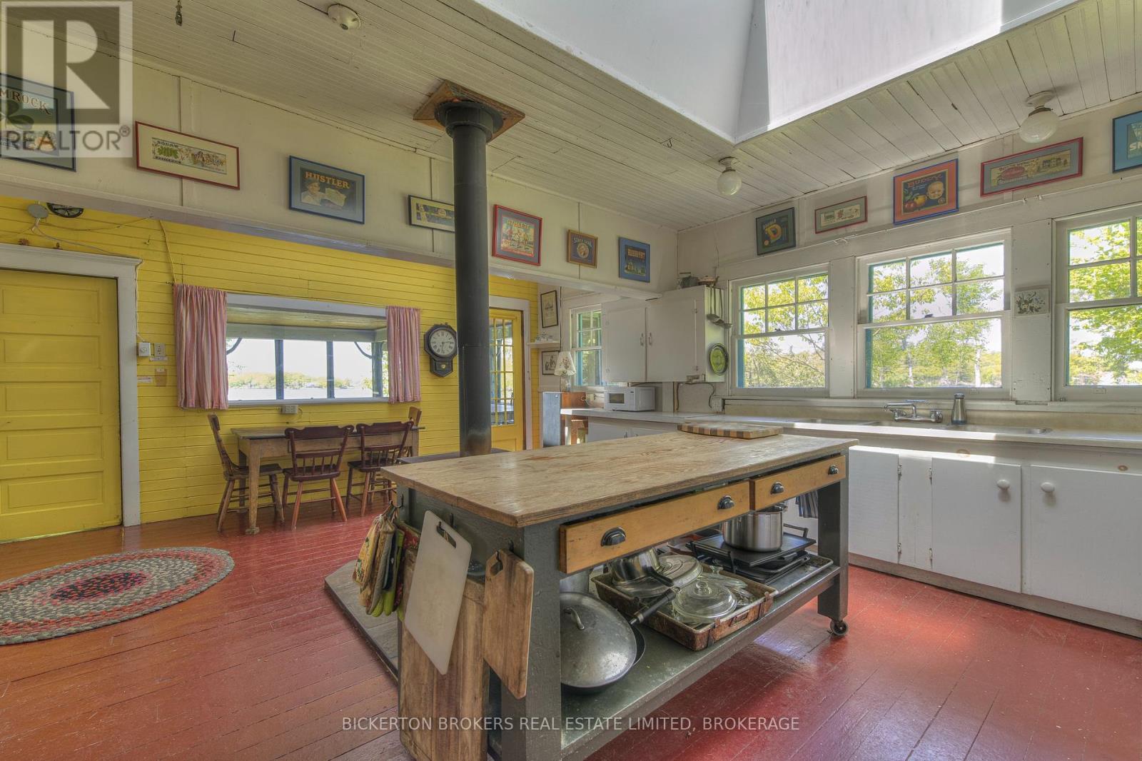 16 Hay Island, Leeds And The Thousand Islands, Ontario  K0E 1L0 - Photo 14 - X12194638