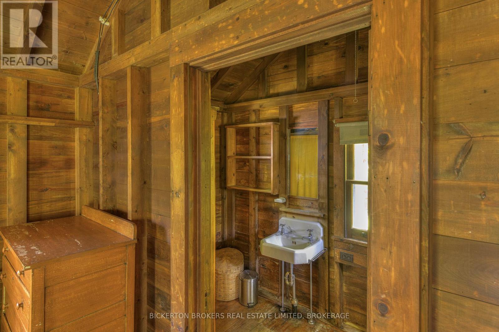 16 Hay Island, Leeds And The Thousand Islands, Ontario  K0E 1L0 - Photo 45 - X12194638