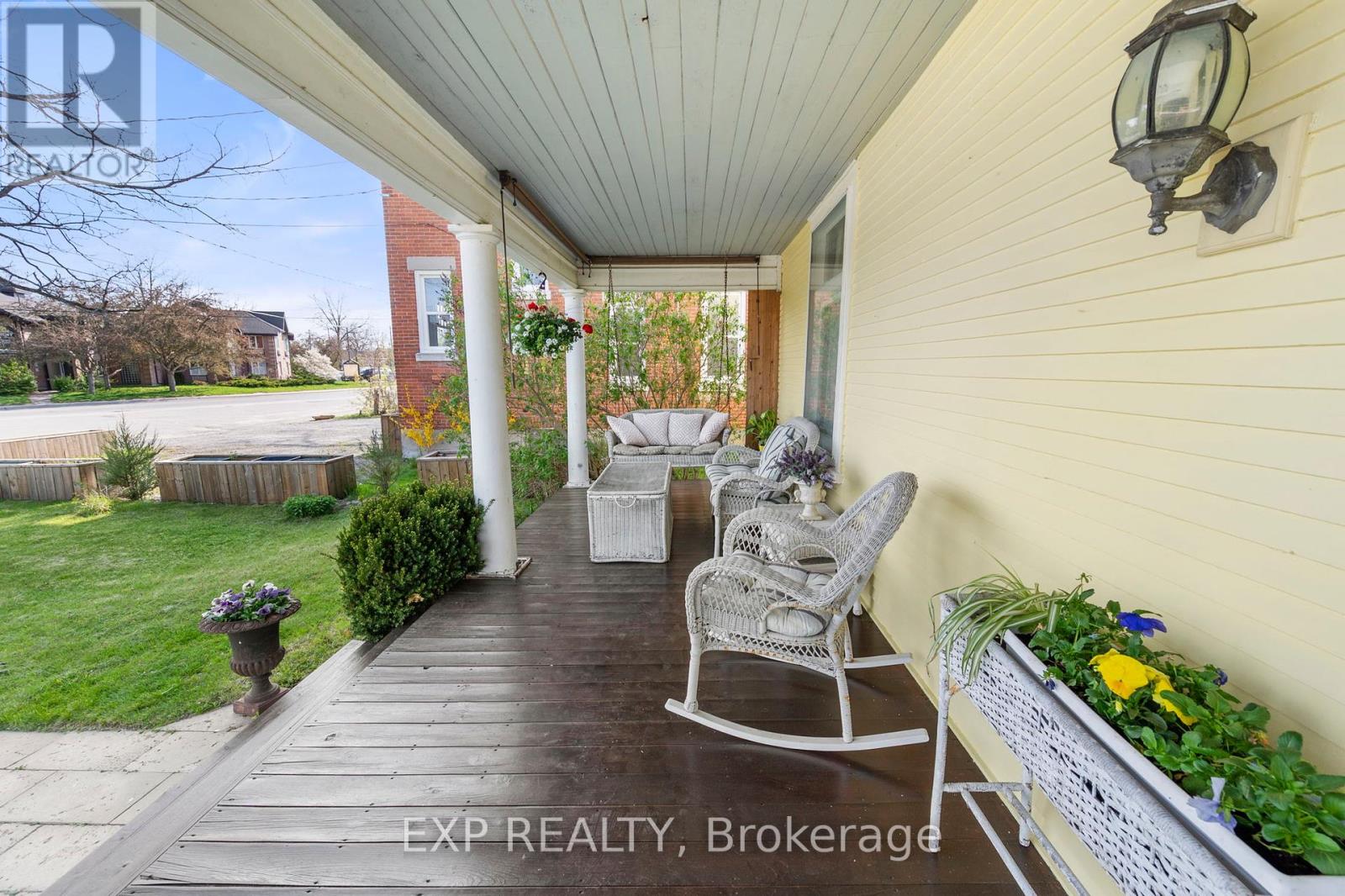 145 High Street, Georgina, Ontario  L0E 1R0 - Photo 9 - N12194457