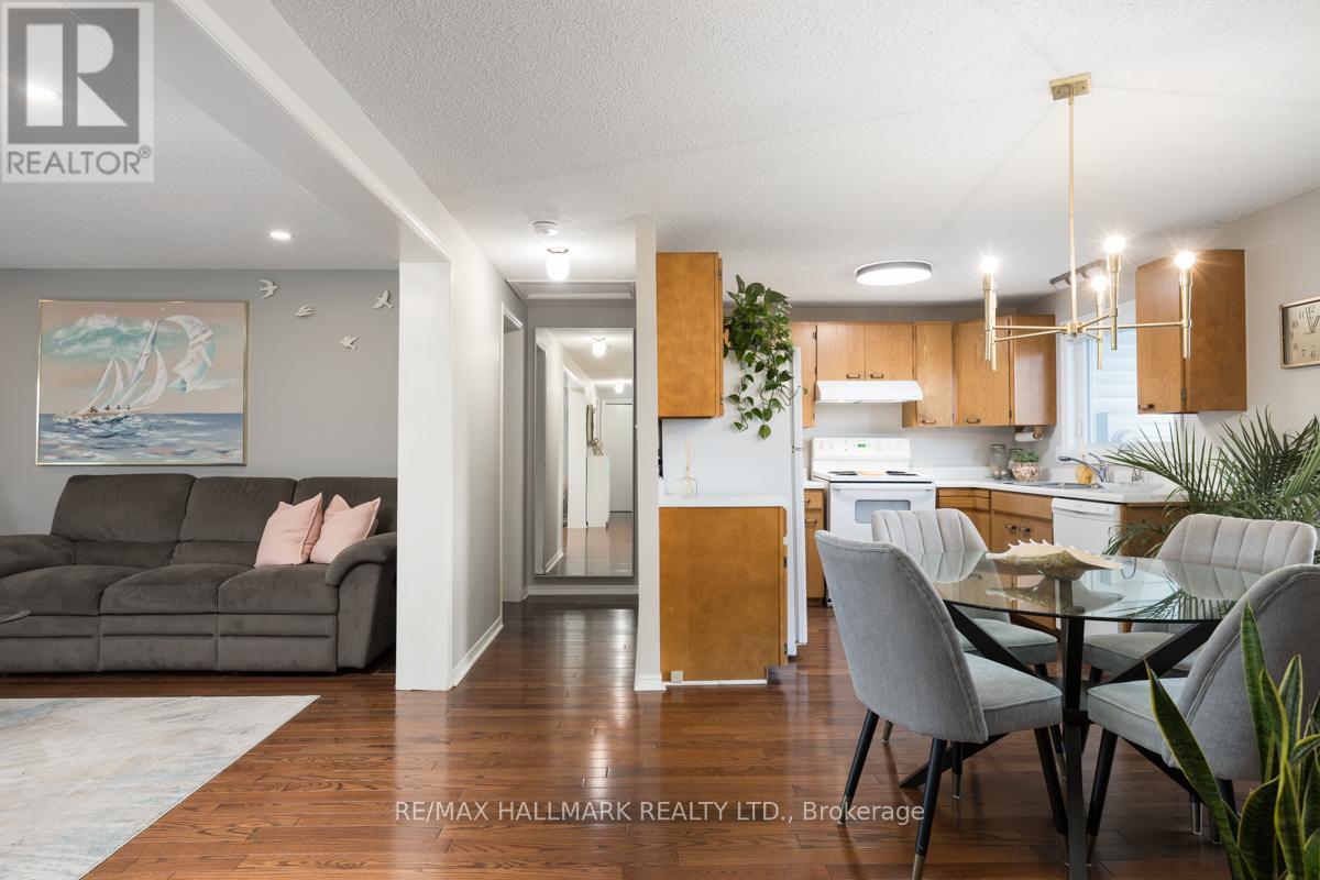 81 Tecumseth Pines Drive, New Tecumseth, Ontario  L0G 1W0 - Photo 6 - N12194522