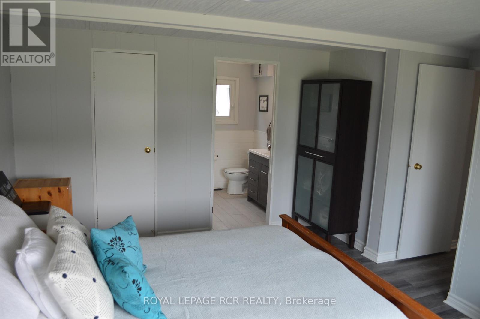 4 Linden Lane, Innisfil, Ontario  L9S 1P4 - Photo 16 - N12194531