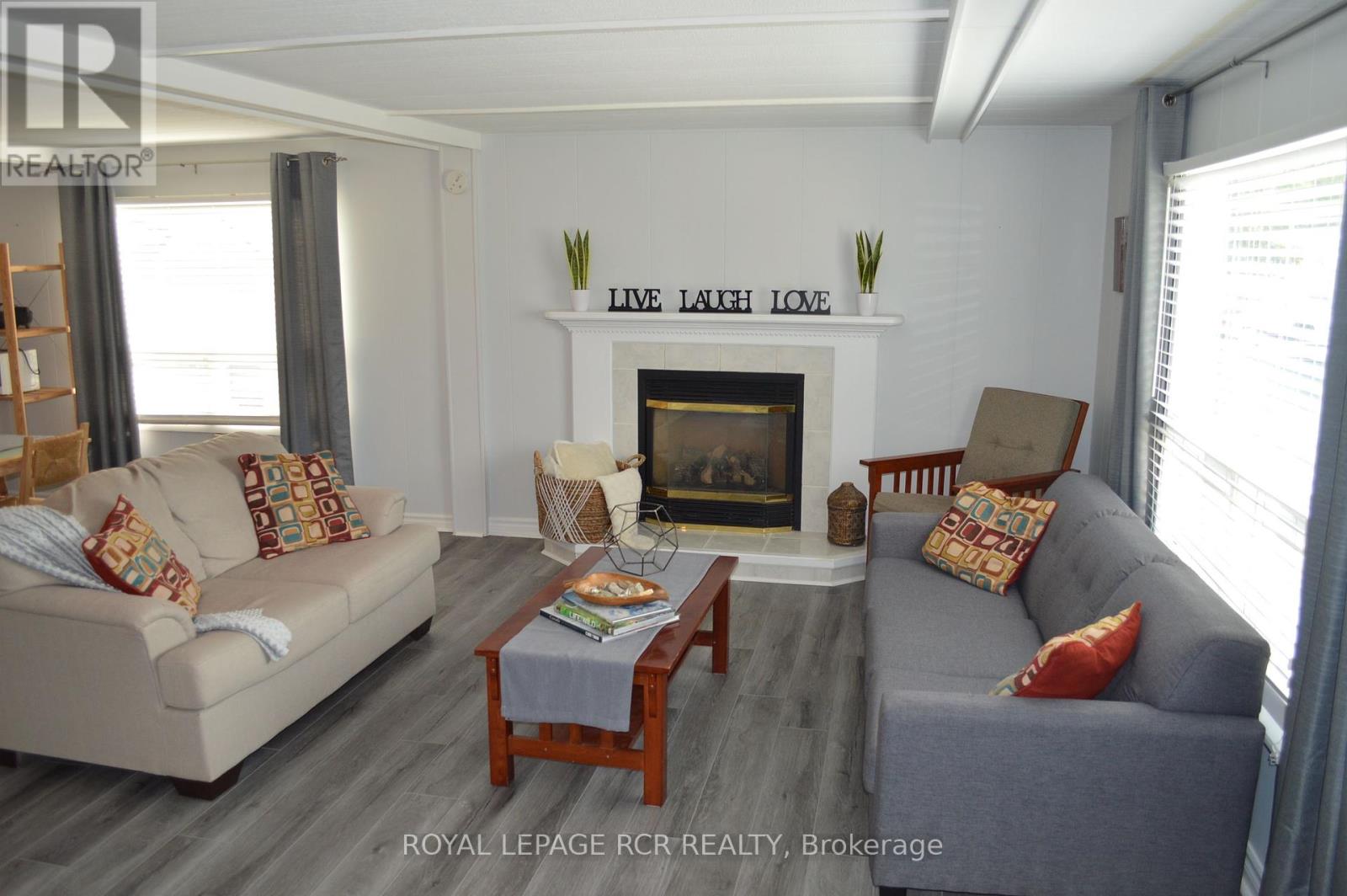 Property at 4 LINDEN LANE image 5
