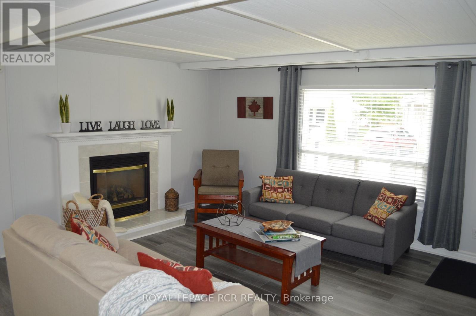 4 Linden Lane, Innisfil, Ontario  L9S 1P4 - Photo 6 - N12194531