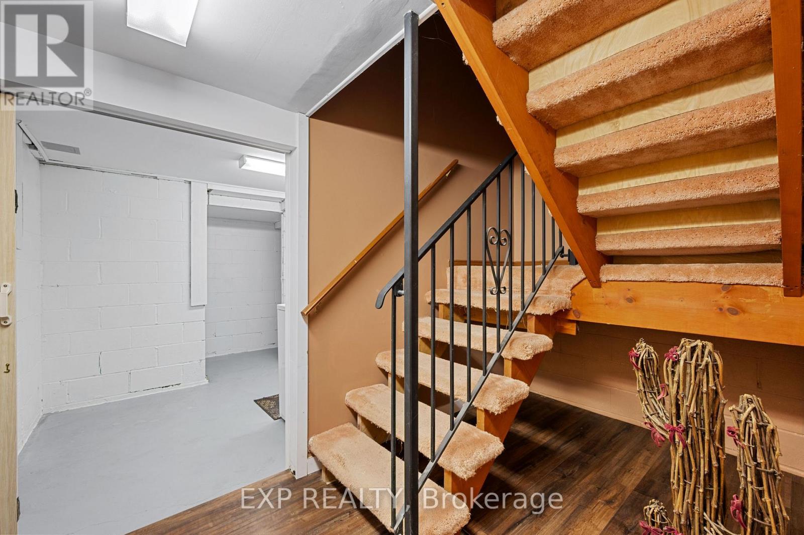 582 Duclos Point Road, Georgina (Virginia), Ontario  L0E 1N0 - Photo 29 - N12194552