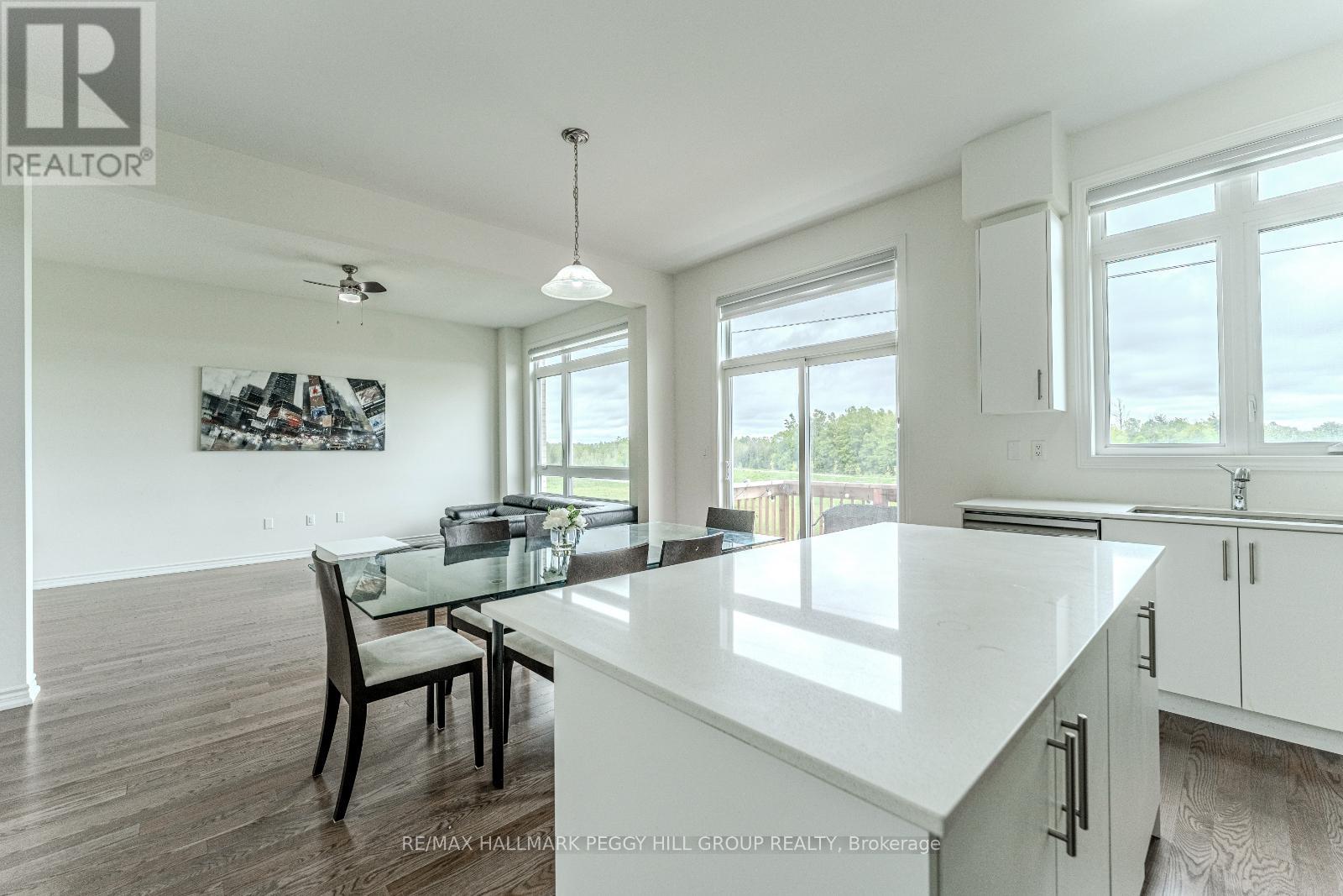 258 Madelaine Drive, Barrie, Ontario  L9J 0P4 - Photo 5 - S12194466