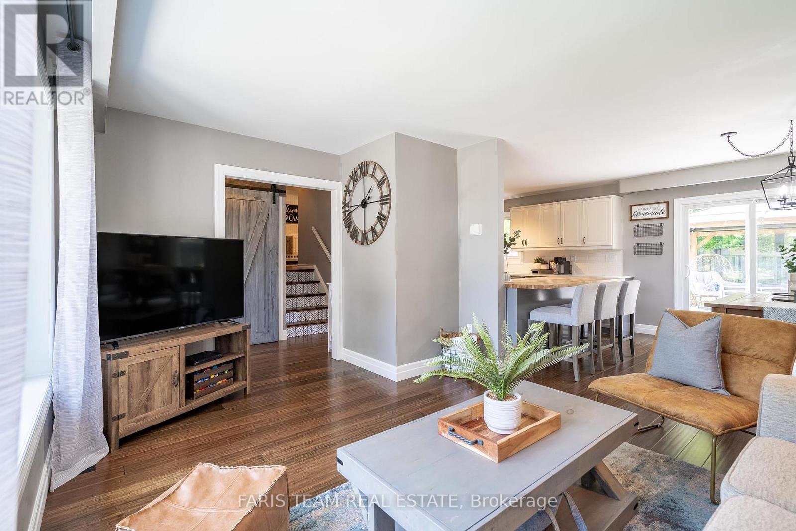 46 Briar Road, Barrie, Ontario  L4N 3M4 - Photo 12 - S12194491