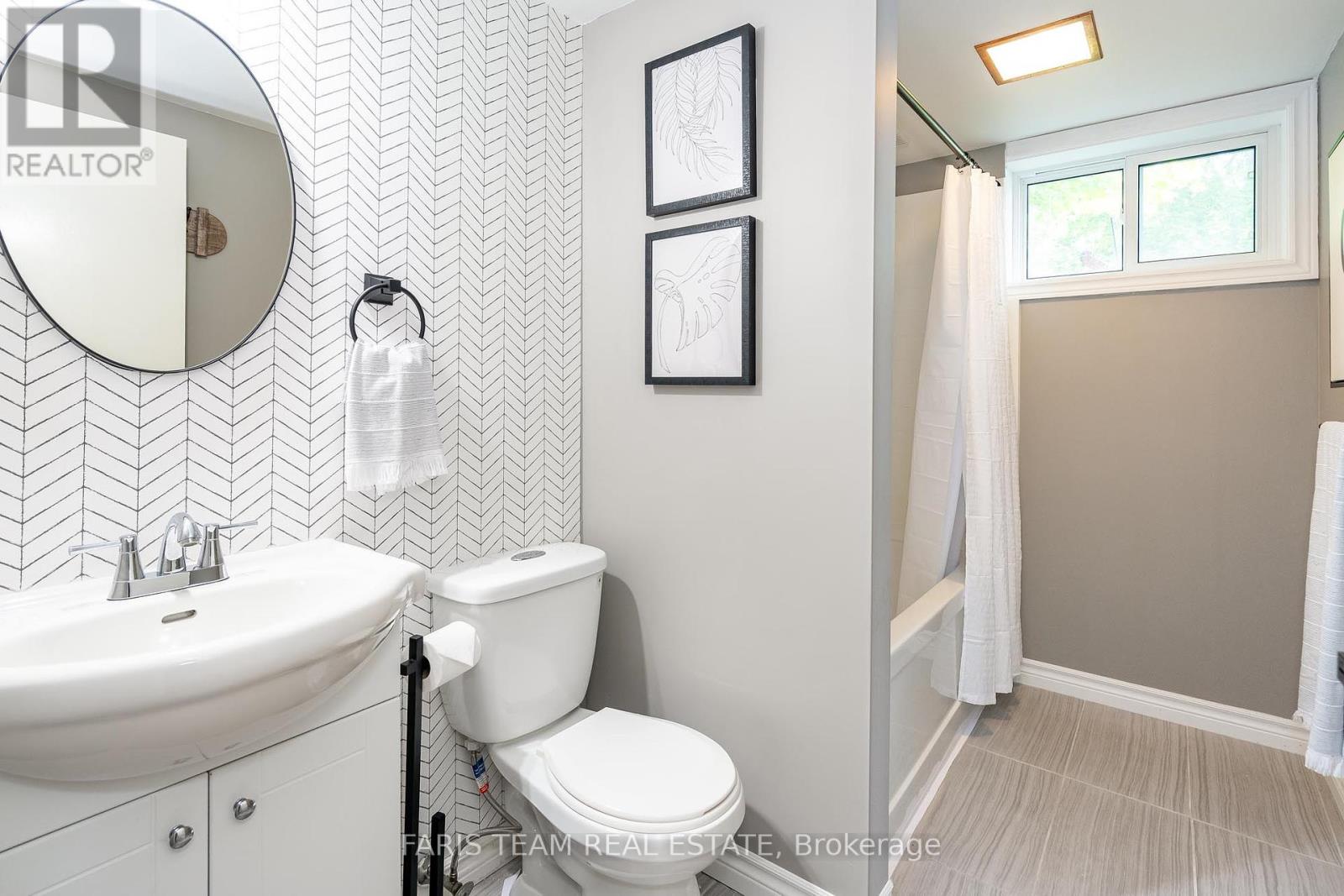 46 Briar Road, Barrie, Ontario  L4N 3M4 - Photo 20 - S12194491
