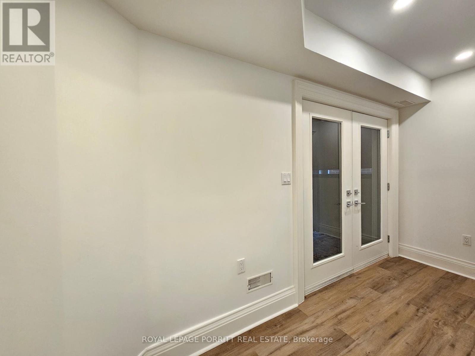 #lower - 45 Brule Crescent, Toronto (High Park-Swansea), Ontario  M6S 4H8 - Photo 16 - W12194480