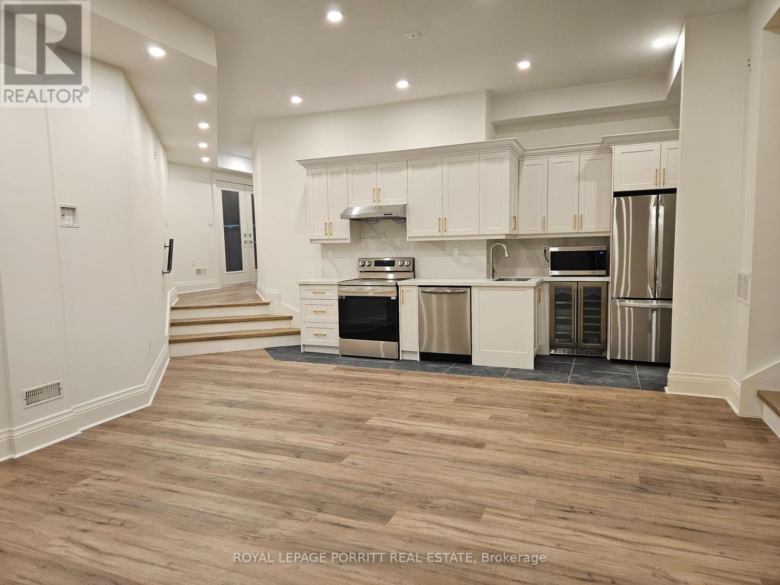 #lower - 45 Brule Crescent, Toronto (High Park-Swansea), Ontario  M6S 4H8 - Photo 2 - W12194480
