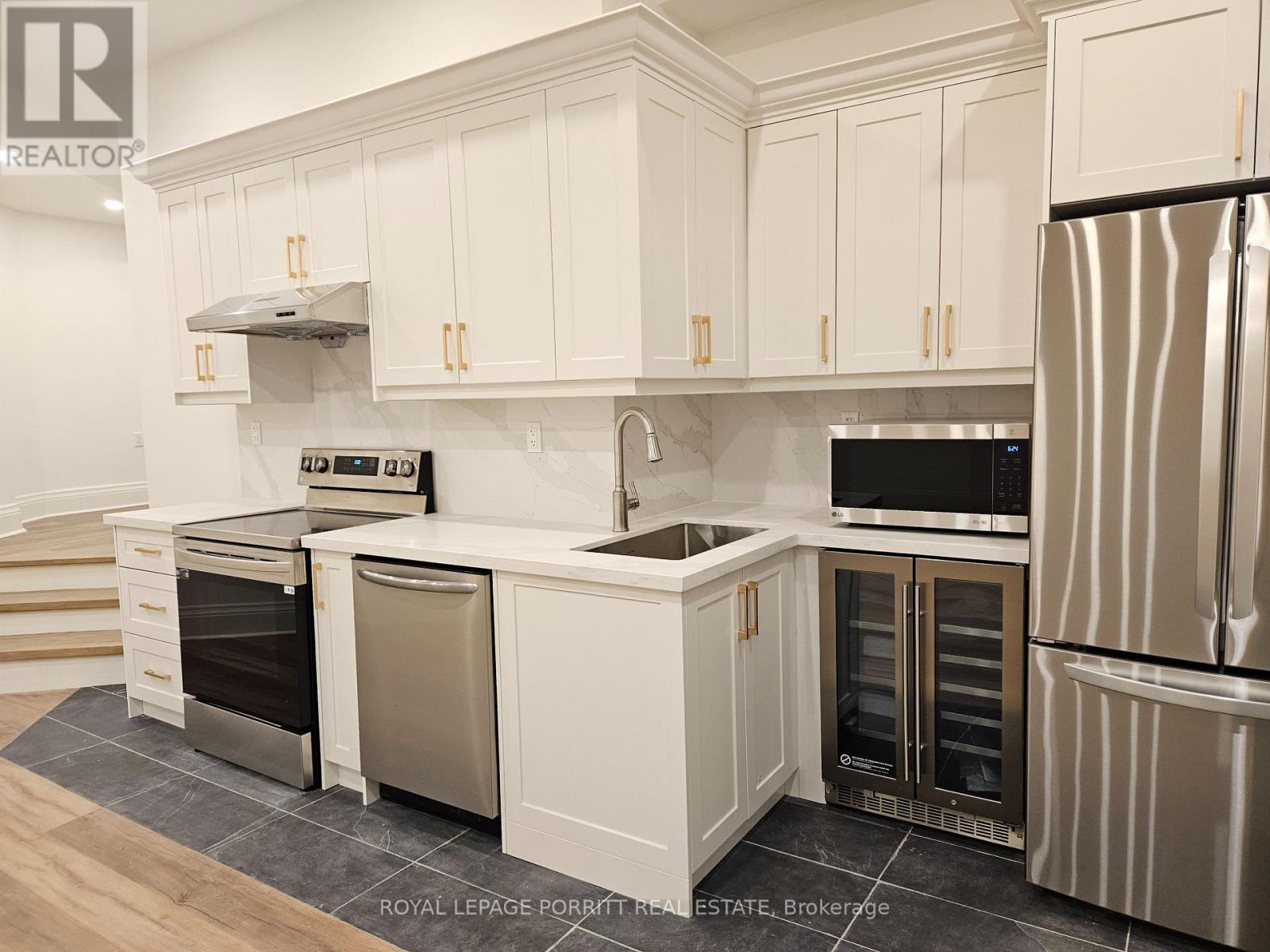 #lower - 45 Brule Crescent, Toronto (High Park-Swansea), Ontario  M6S 4H8 - Photo 6 - W12194480