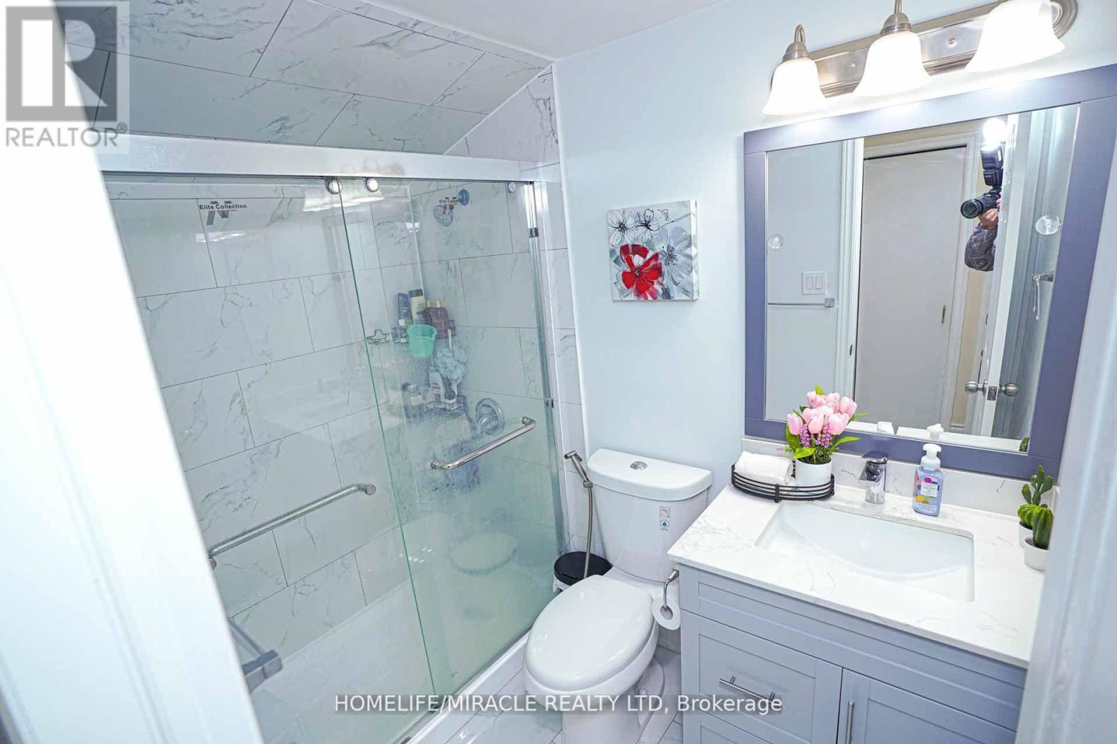 88 Goldcrest Road, Brampton, Ontario  L6S 1G8 - Photo 14 - W12194487