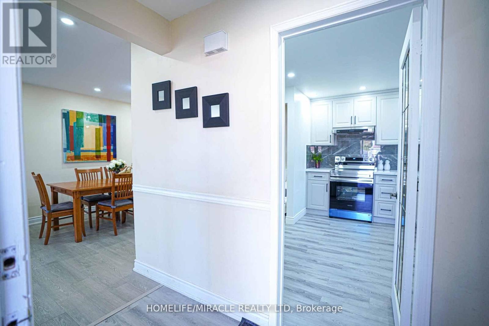 88 Goldcrest Road, Brampton, Ontario  L6S 1G8 - Photo 8 - W12194487