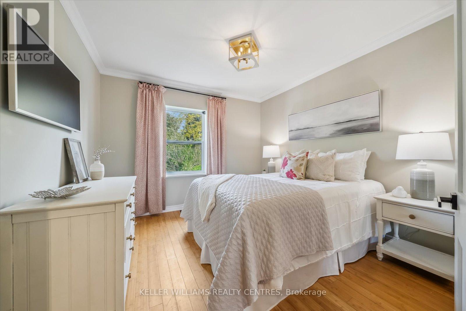 13 Villa Road, Toronto (Long Branch), Ontario  M8W 1M4 - Photo 13 - W12194558
