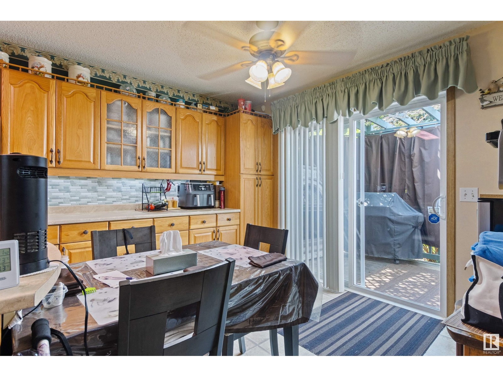 Property at 13 ABERDEEN CR image 4