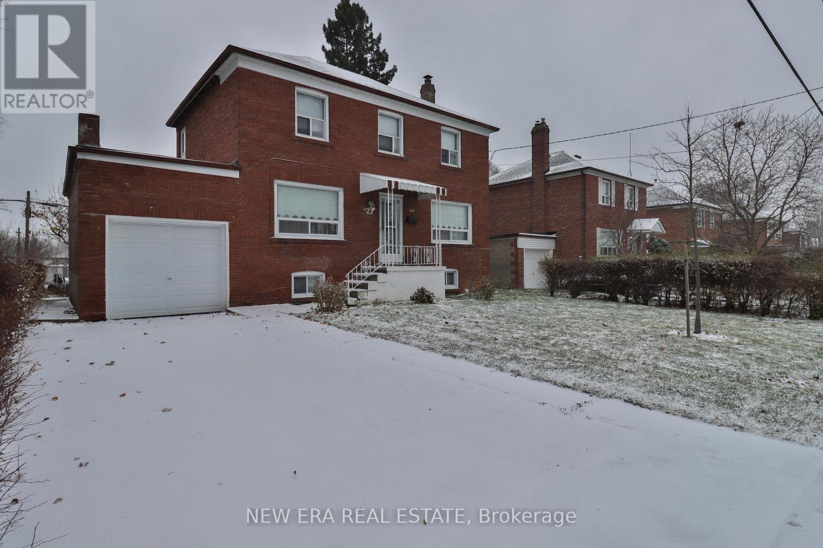 27 Dell Park Avenue, Toronto, Ontario  M6B 2T5 - Photo 1 - C12152231