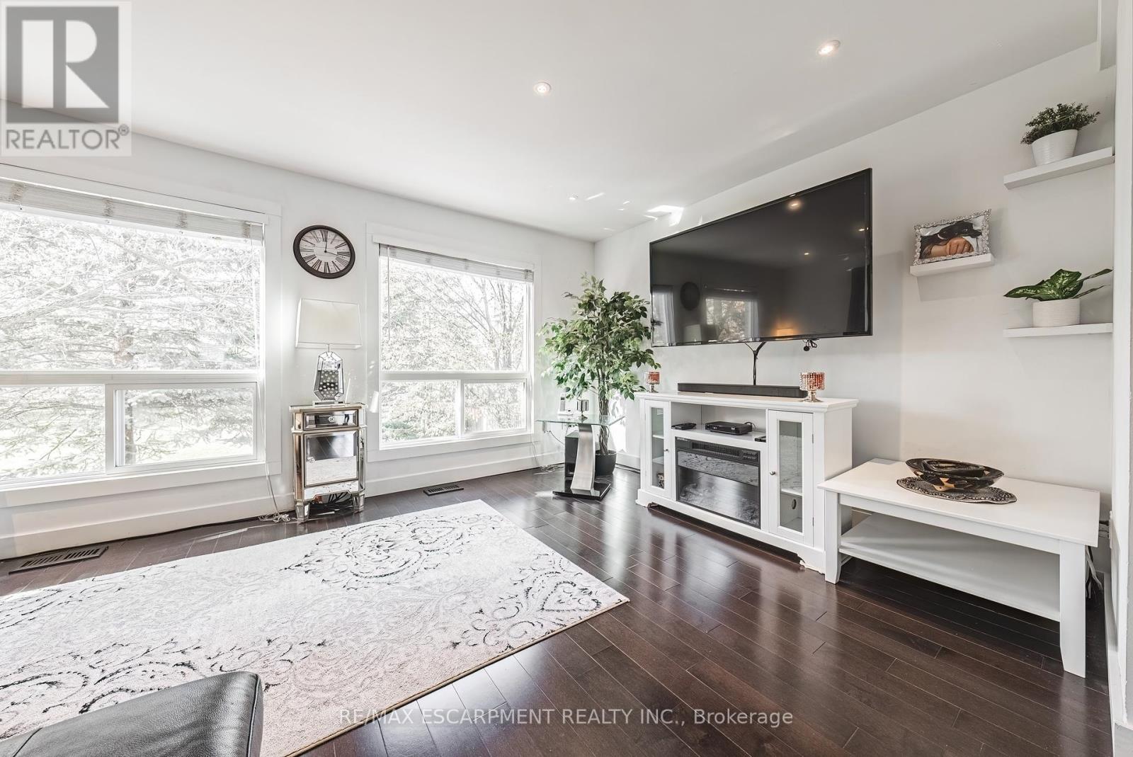 26 - 1155 Paramount Drive, Hamilton, Ontario  L8J 2N4 - Photo 19 - X12194464