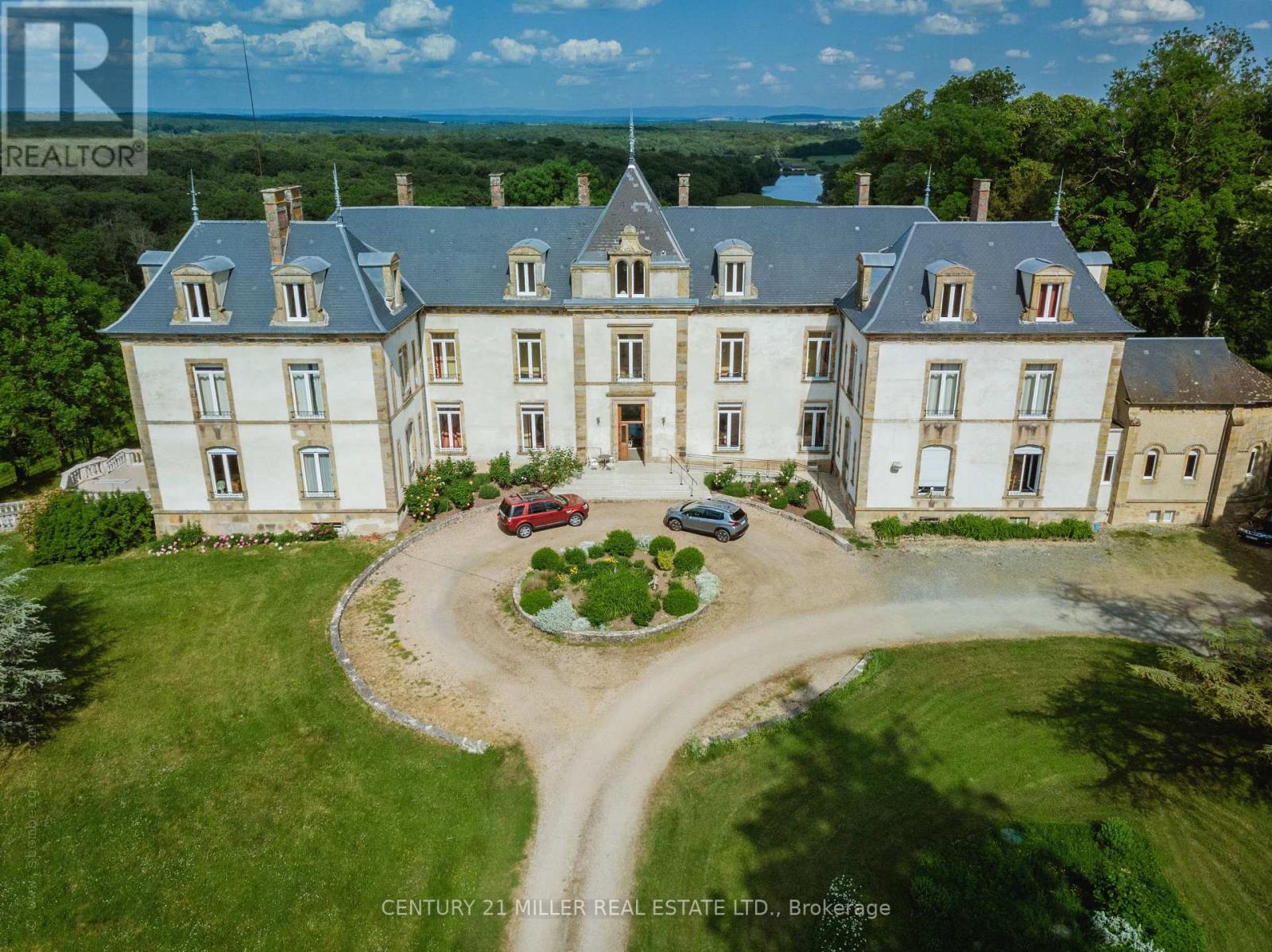 58720 Beaumont-Sardolles, France, Ontario    - Photo 2 - X12194548