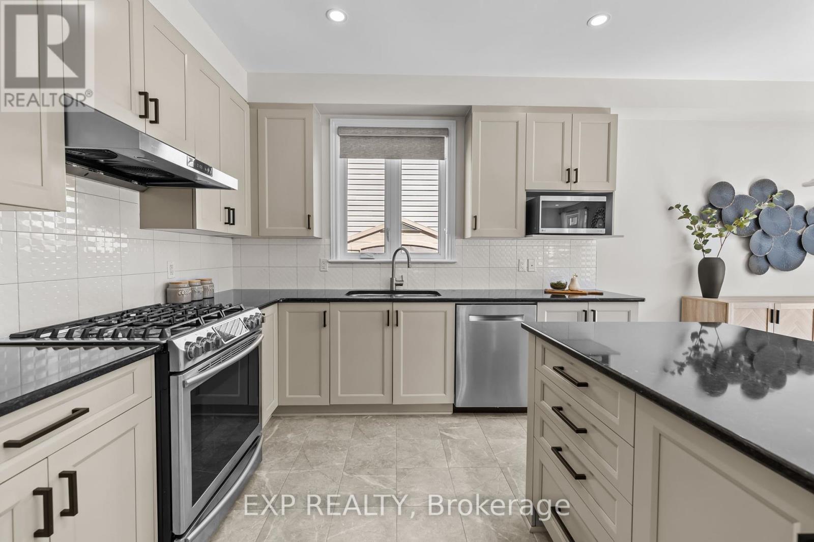 531 Vivera Place, Ottawa, Ontario  K2S 0W2 - Photo 14 - X12194611