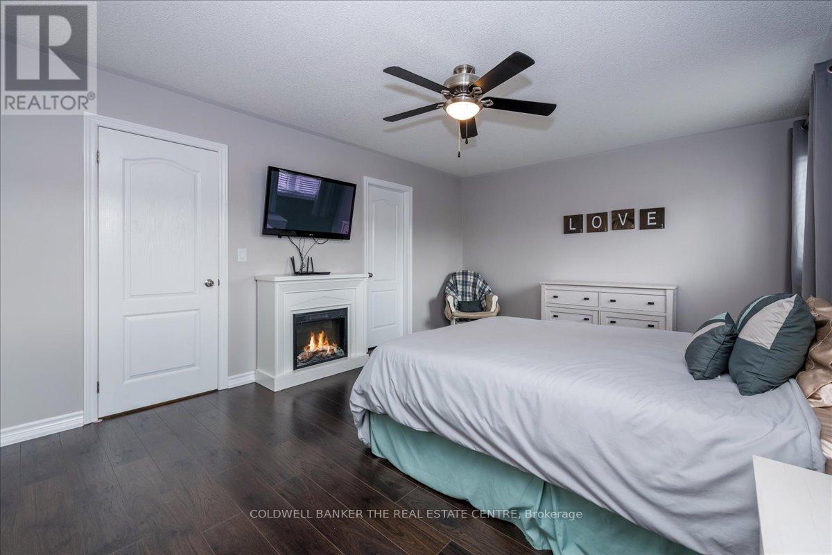290 Greenwood Drive, Essa, Ontario  L0M 1B4 - Photo 15 - N12136639
