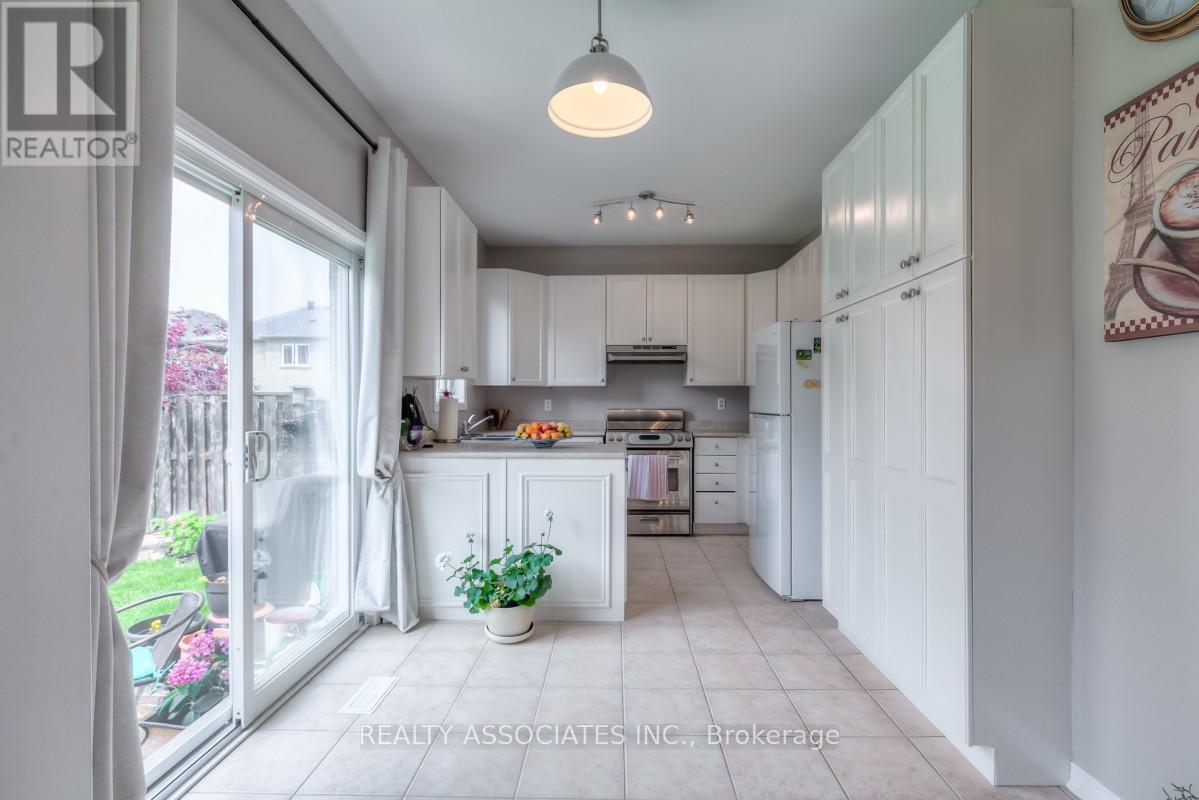 67 Chasser Drive, Markham, Ontario  L6E 1S6 - Photo 13 - N12103972