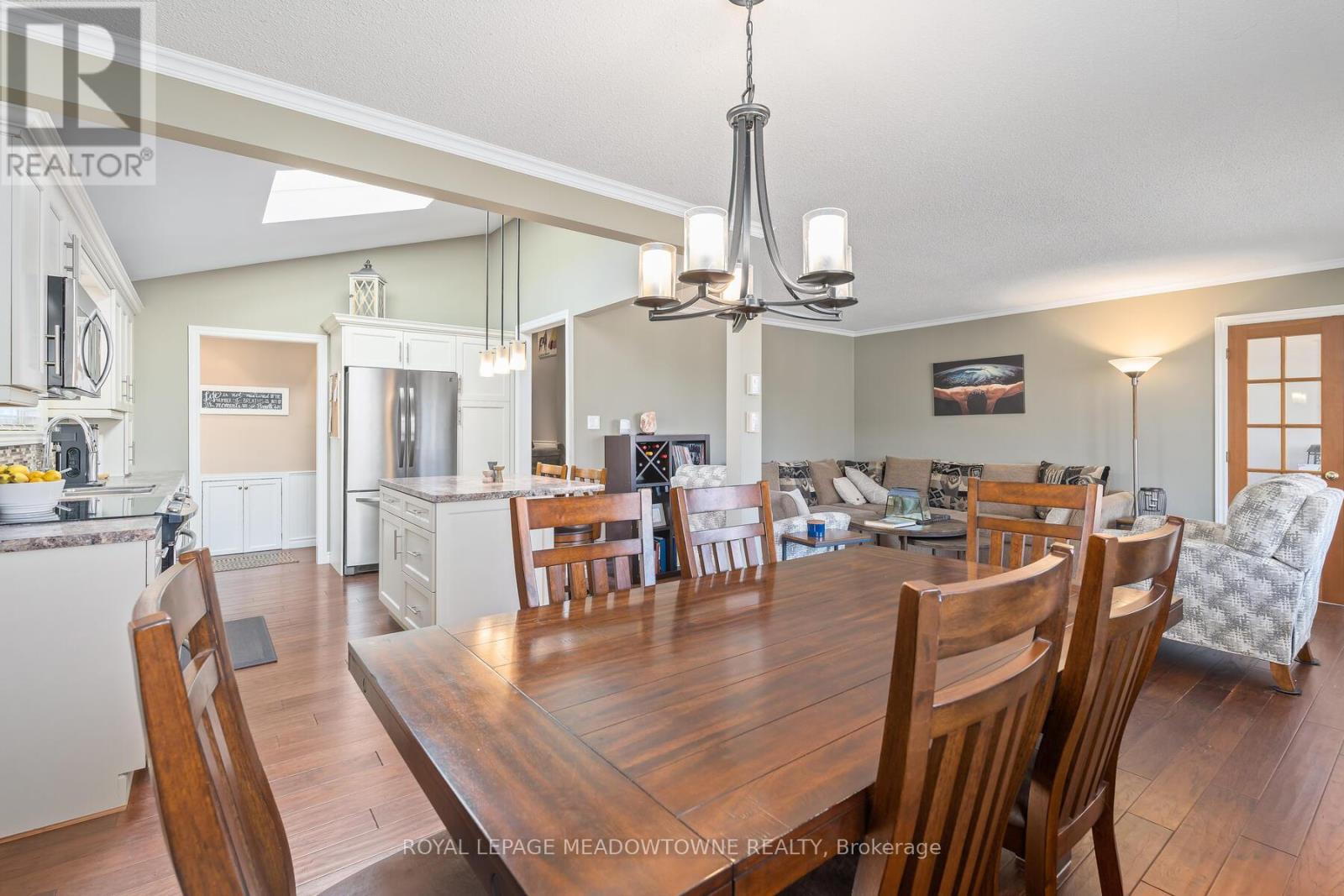 32 Joycelyn Crescent, Halton Hills, Ontario  L7G 2S4 - Photo 17 - W12085820