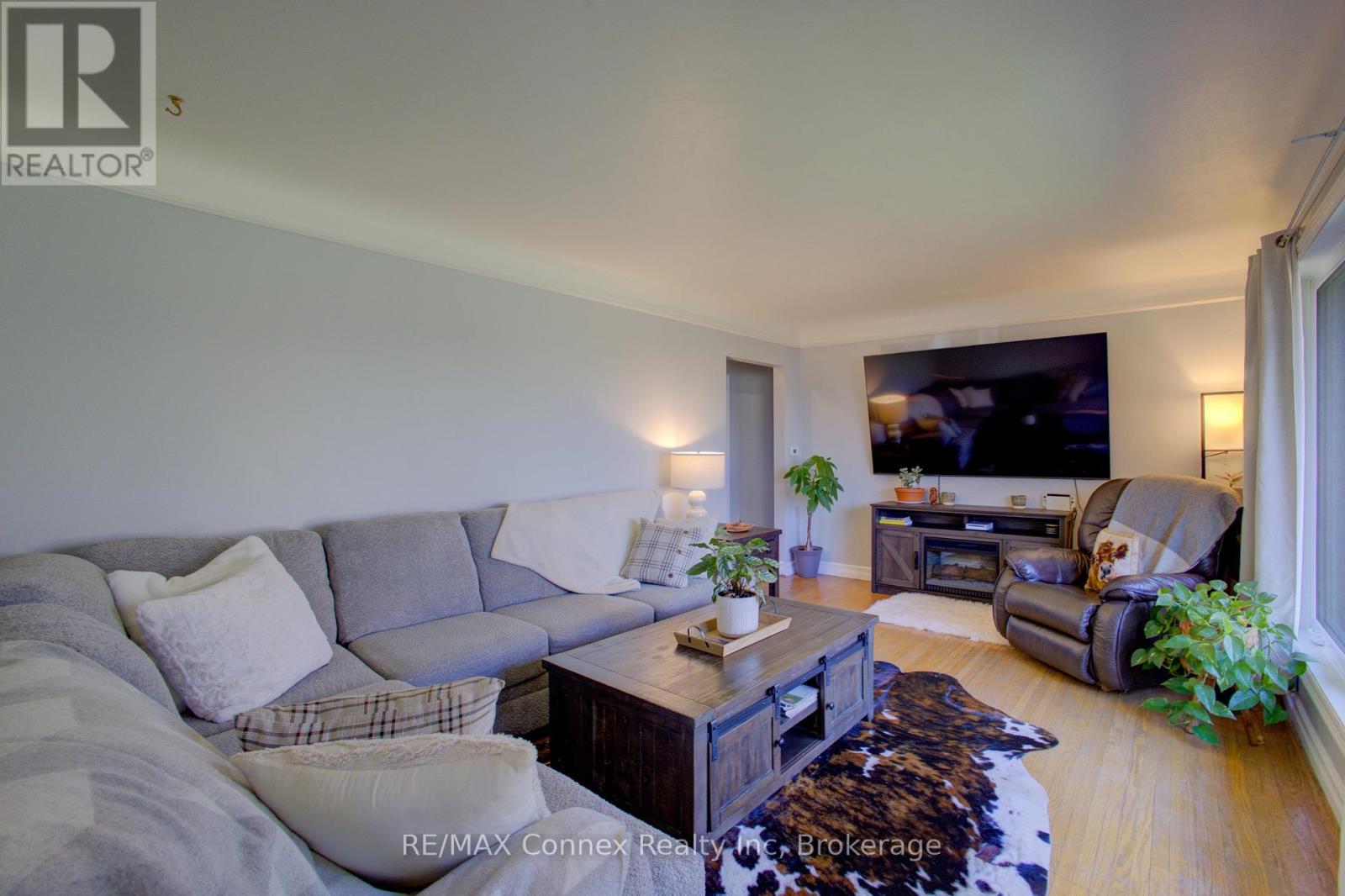 20 Laverne Avenue, Guelph, Ontario N1E 1Z1 - Photo 12 - X12194567