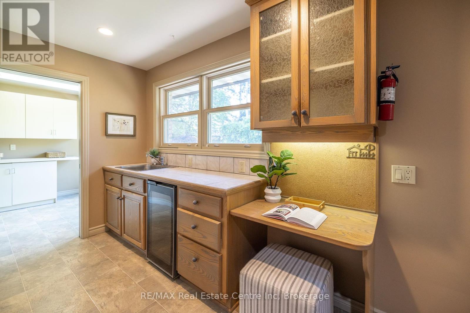 27 Colborn Street, Guelph, Ontario  N1G 2M4 - Photo 20 - X12194580