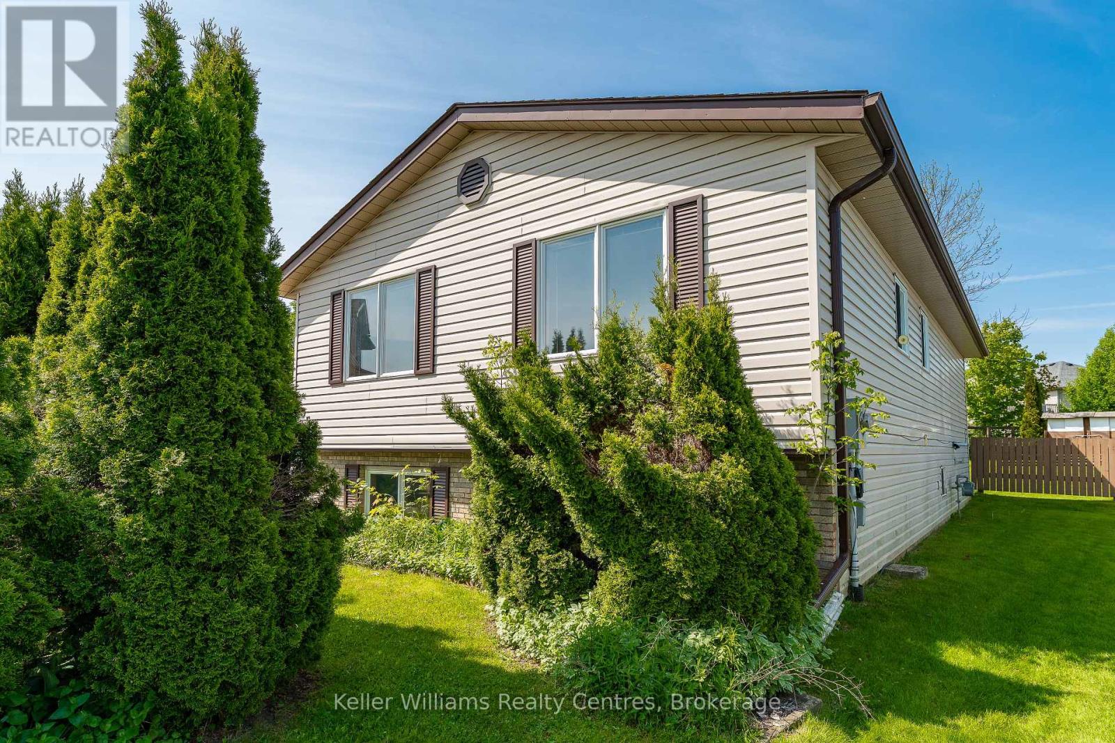 859 26th Street E, Owen Sound, Ontario N4K 6T4 - Photo 3 - X12194640