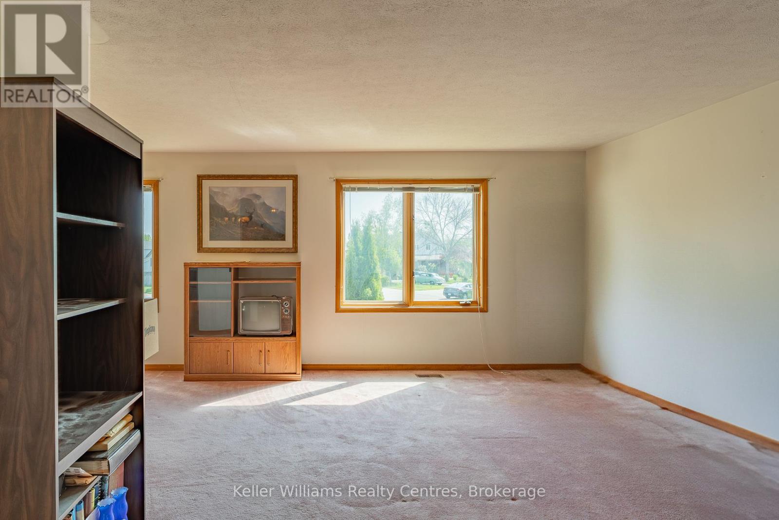 859 26th Street E, Owen Sound, Ontario N4K 6T4 - Photo 7 - X12194640