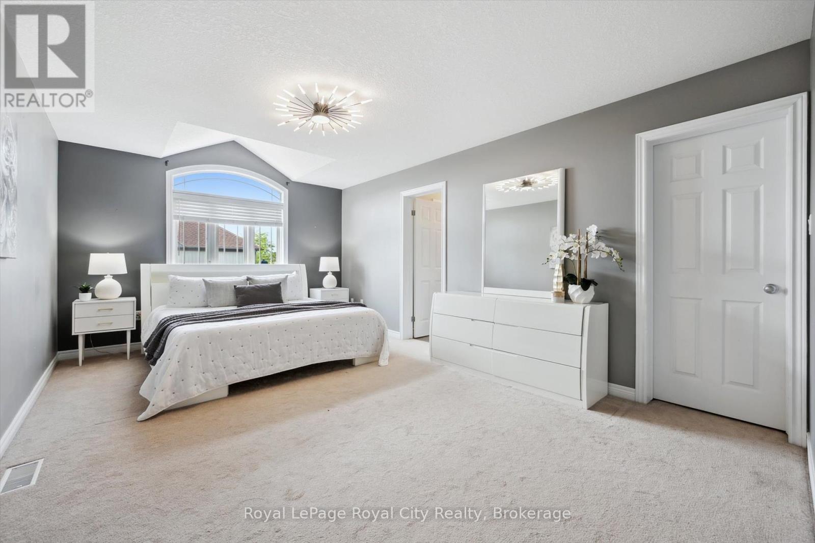 17 - 355 Macalister Boulevard, Guelph, Ontario  N1L 1B3 - Photo 24 - X12194657