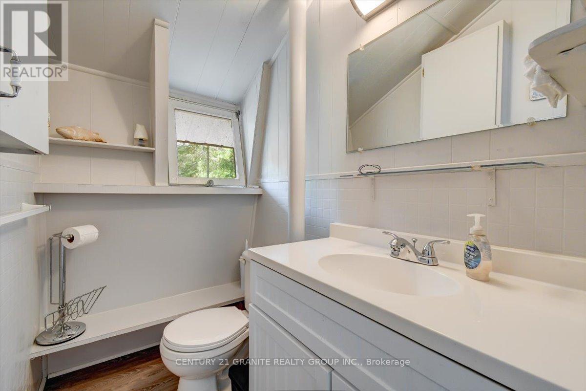 1009 Gossamer Lane, Highlands East, Ontario  K0L 1C0 - Photo 19 - X12194782