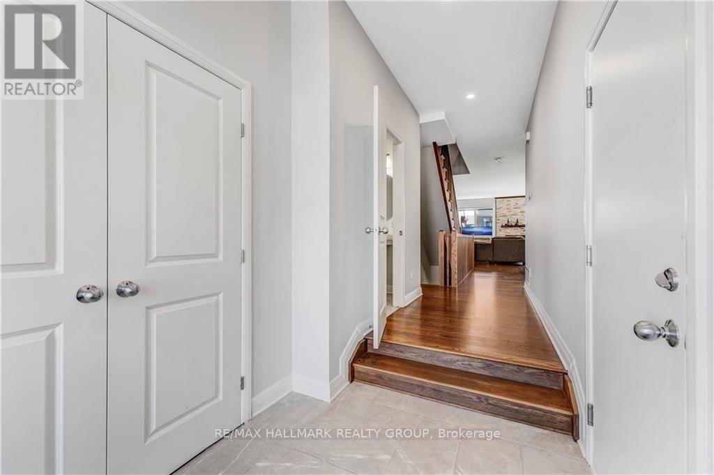 80 Michael Stoqua Street, Ottawa, Ontario  K1K 5A2 - Photo 3 - X12194494