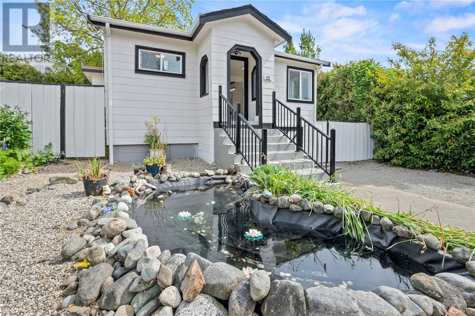 Property at 12 Conard St image 1