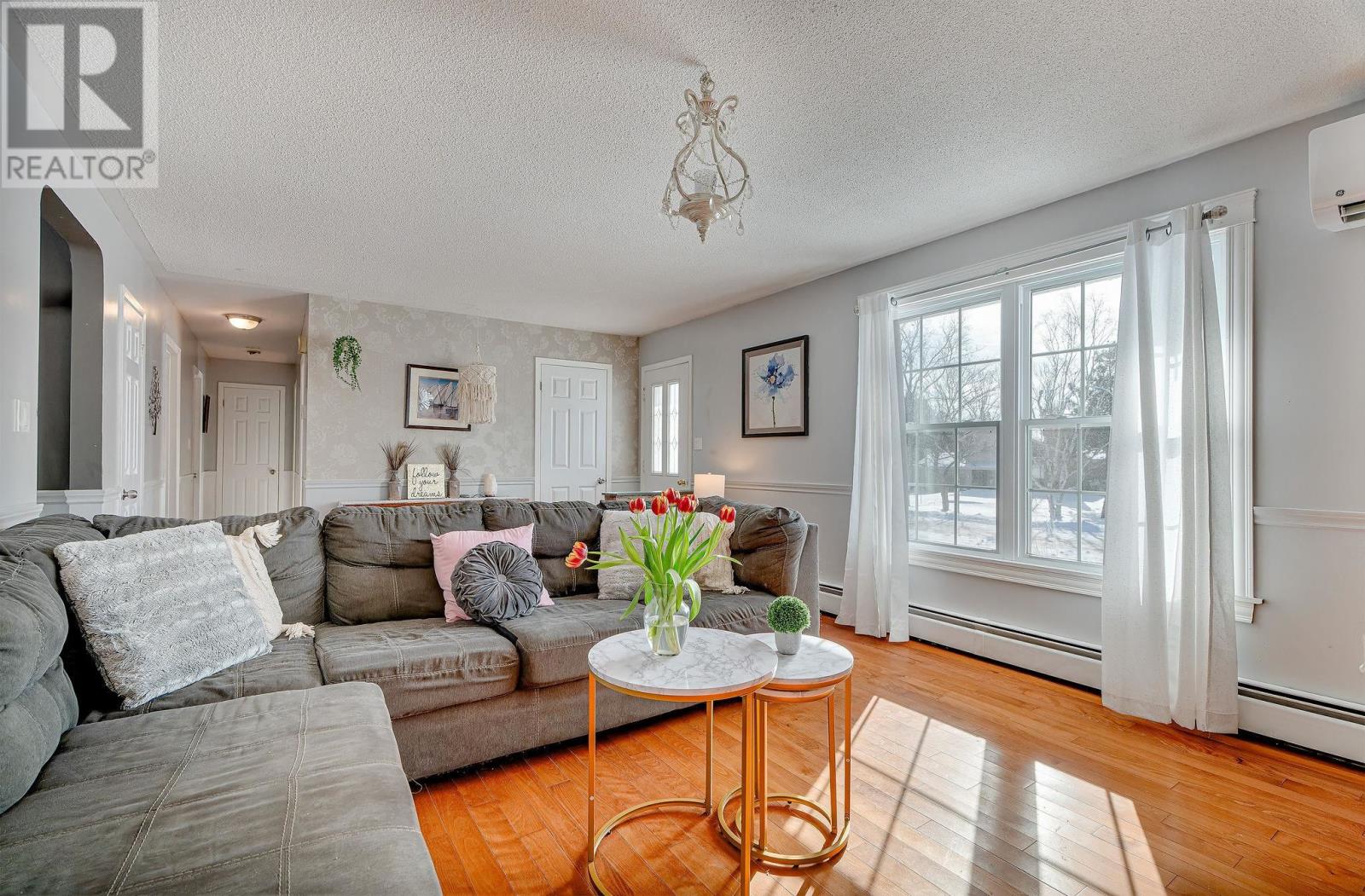 Property at 12 GLENCOVE Drive image 5