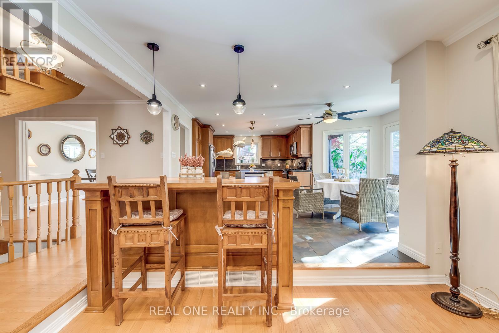 2350 Deer Run Avenue, Oakville (Fd Ford), Ontario  L6J 6K6 - Photo 12 - W12188145